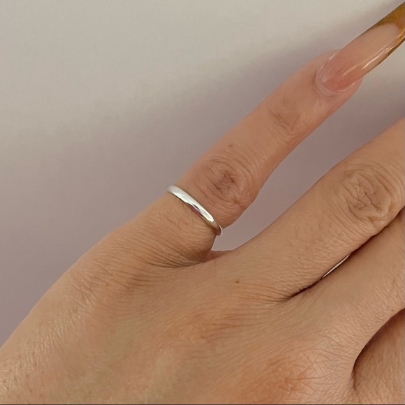 Sterling silver plain 2mm band ring, band ring, plain band ring, silver band - Picture 5 of 10